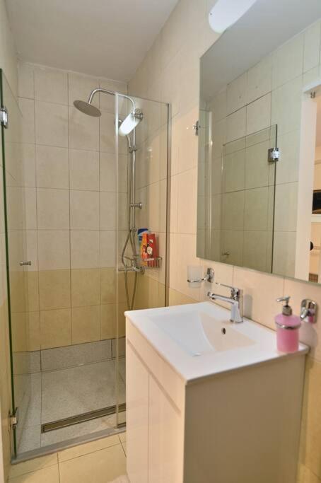 #Tyrtaiou Modern Design Studio Mytilíni Esterno foto